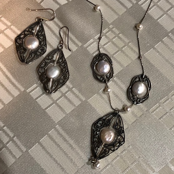 Pearl & Sterling Silver Necklace & Earrings by Israeli Artist YAM Yuval - Picture 2 of 13